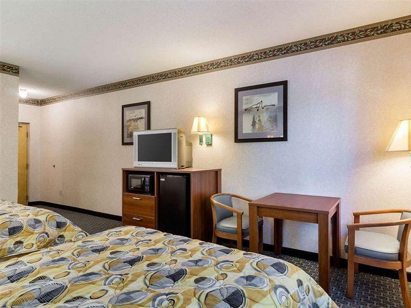 Econo Lodge West Springfield Kültér fotó