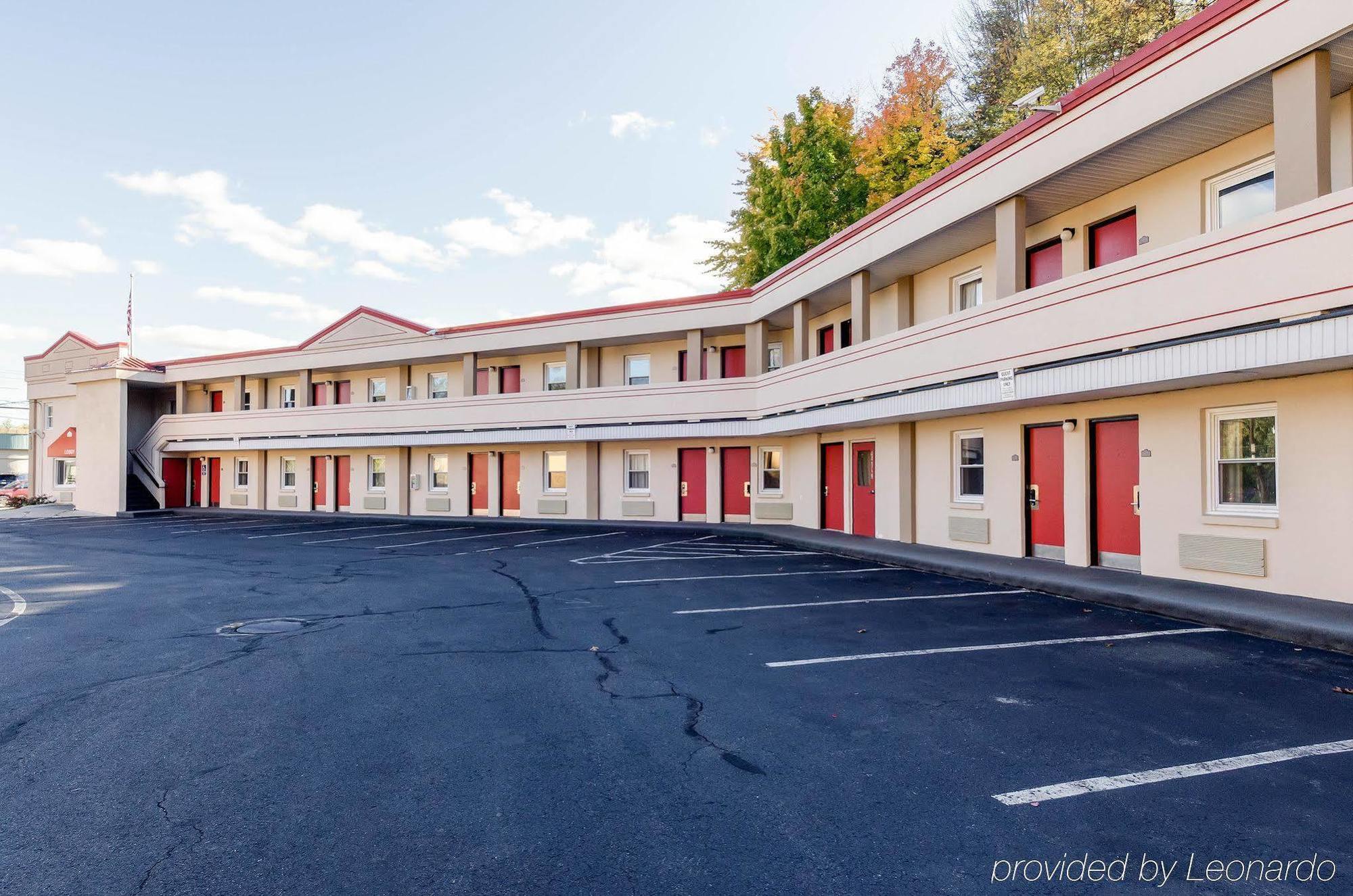 Econo Lodge West Springfield Kültér fotó