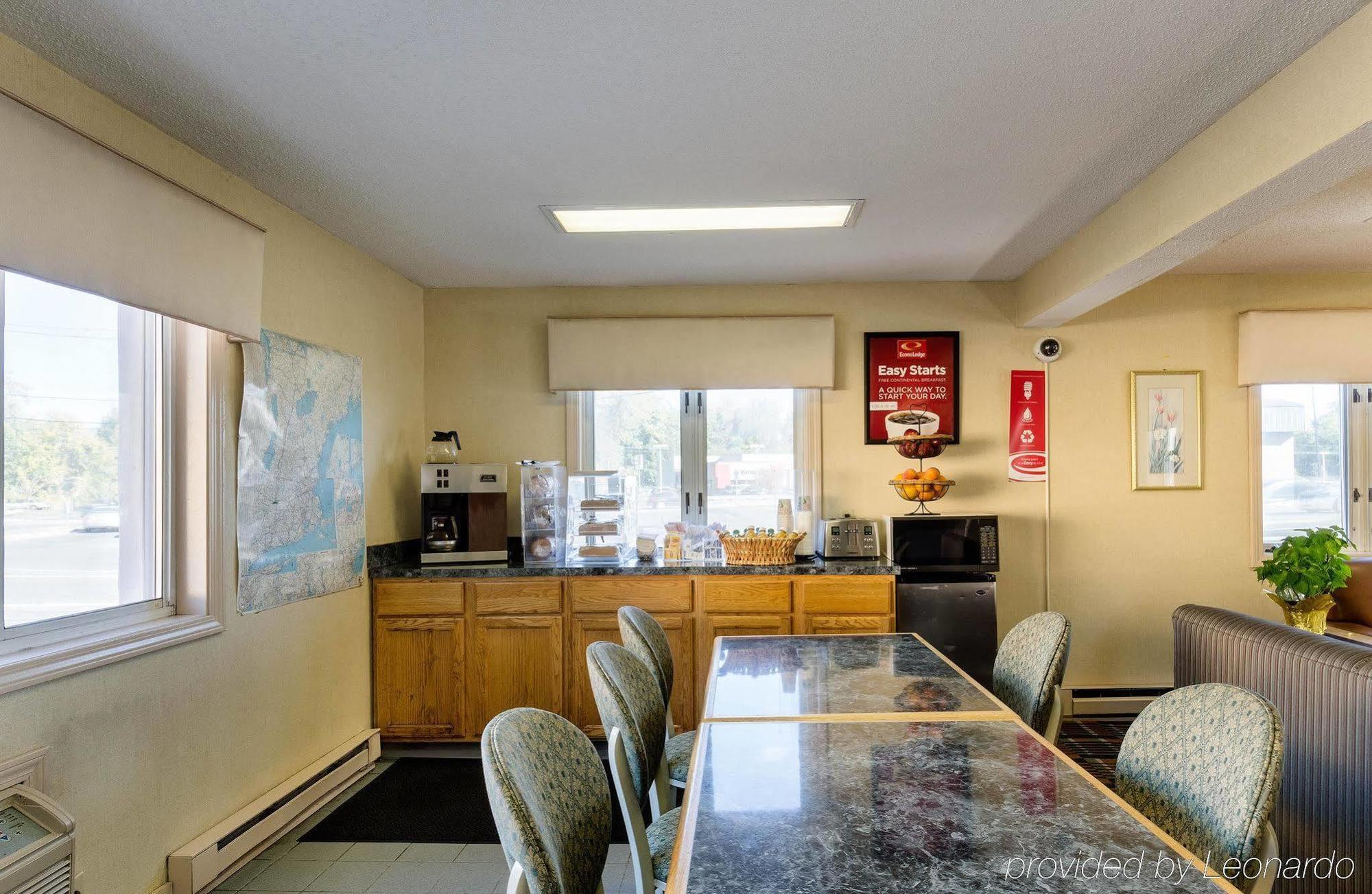 Econo Lodge West Springfield Kültér fotó